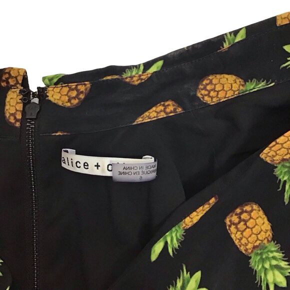 Alice + Olivia Shay Ruffle Skort Romper in Pineapple Black Size 6 - Picture 9 of 9